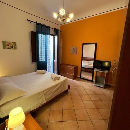 Apartment Porto Salvo 12 *