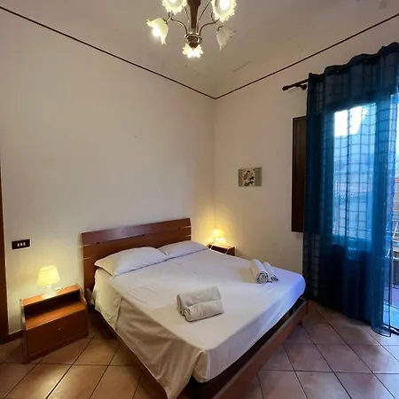 Apartment Porto Salvo 12 *