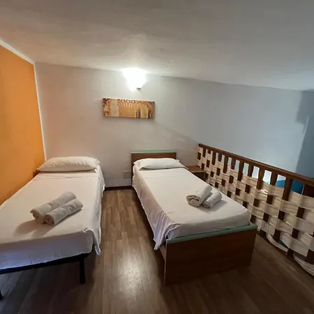 Porto Salvo 12 Apartment